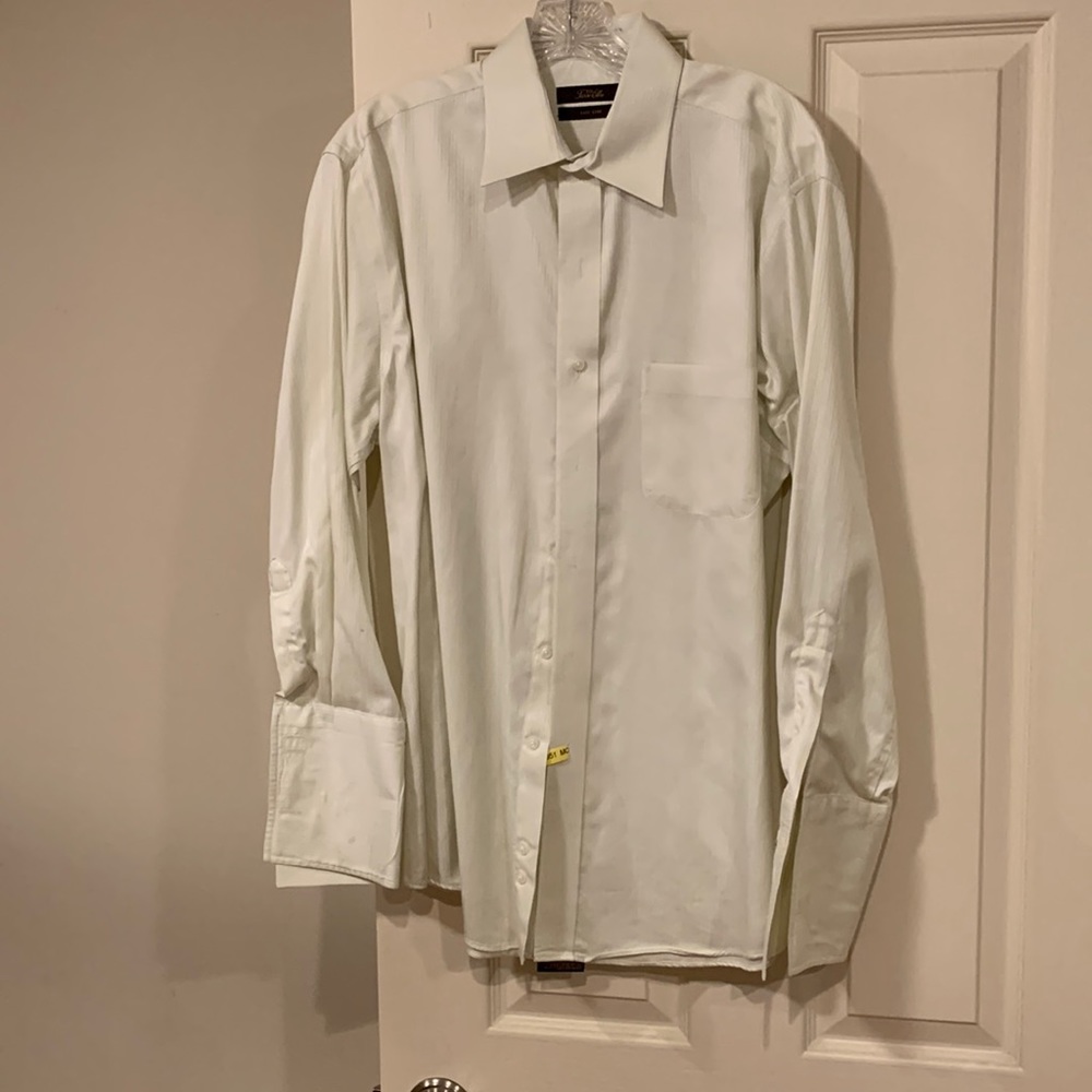 Very light green Tasso Elba dress shirt with cuffs for cuff links